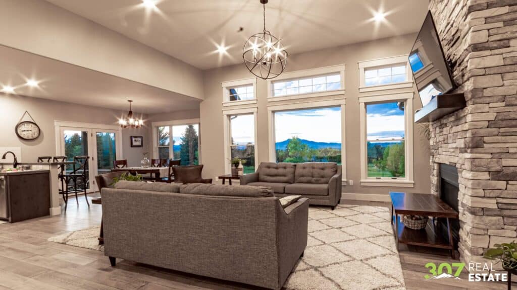 307 Real Estate Office 2